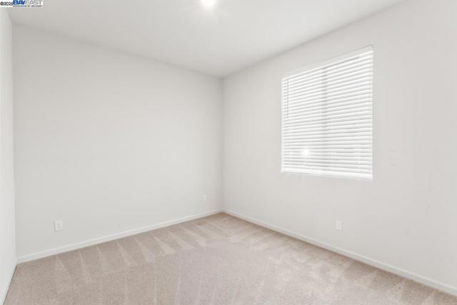 323 Sacramento St, Lathrop CA: https://media.crmls.org/mediaz/67d17ed7-f684-459e-9123-a30a187712cd.jpg