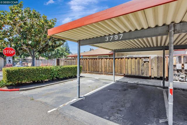 3797 Oxford Cmn, Fremont CA: https://media.crmls.org/mediaz/67d1a7ae-1dff-4943-b0e3-0181dd0df3bb.jpg