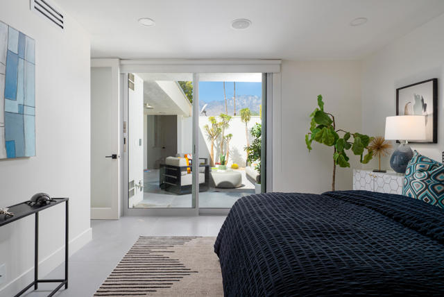172 Desert Lakes Drive, Palm Springs CA: https://media.crmls.org/mediaz/67d1fbb6-6246-4d5a-9607-9fa80c4e3686.jpg