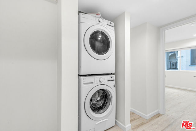 1409 N Hobart Boulevard, Los Angeles CA: https://media.crmls.org/mediaz/67d217ff-b1d0-4c4e-b416-b13d2b86cadd.jpg