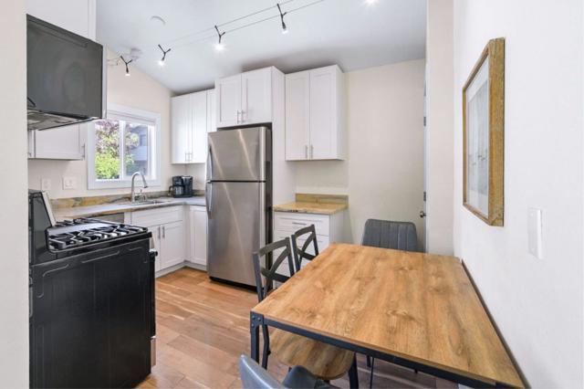 472 Lewis Lane, Pacifica CA: https://media.crmls.org/mediaz/67d283fc-2021-4dc7-96d3-19073157f275.jpg