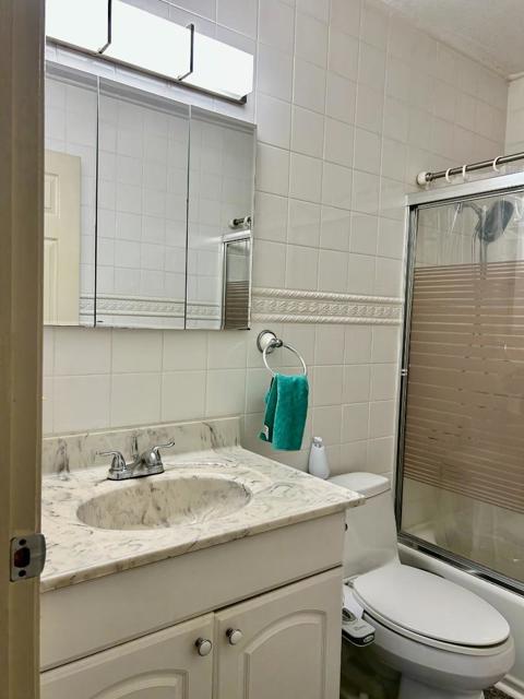 2071 Sunset View Place, San Jose CA: https://media.crmls.org/mediaz/67d290dd-1b47-4cb8-a15e-8abde0cb42fa.jpg