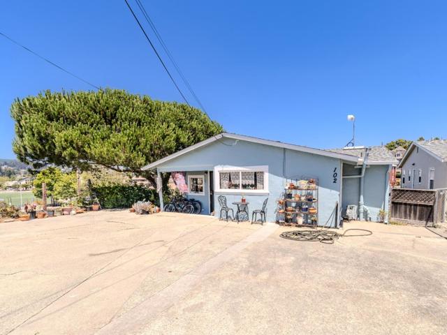 102 W Cliff Drive, Santa Cruz CA: https://media.crmls.org/mediaz/67d3a649-87e2-4d9d-89d7-19fc2218dcf0.jpg