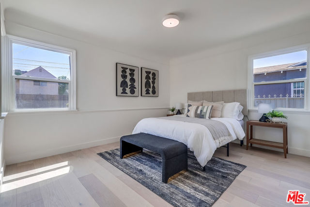 9116 S Wilton Place, Los Angeles CA: https://media.crmls.org/mediaz/67d4679f-2913-40d0-bd3a-39f217b621ed.jpg