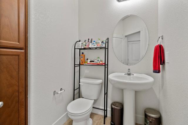 572 St Helena Drive, Newman CA: https://media.crmls.org/mediaz/67d4af41-f4c7-4ca6-a866-4351e375601f.jpg