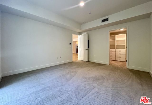11715 W BELLAGIO Road, Los Angeles CA: https://media.crmls.org/mediaz/67d4be9e-1323-47af-821d-9ea5d3c326ca.jpg