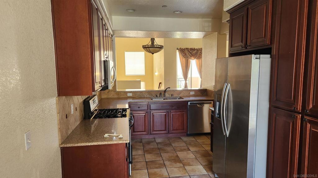 8877 Tribeca Circle - photo 9