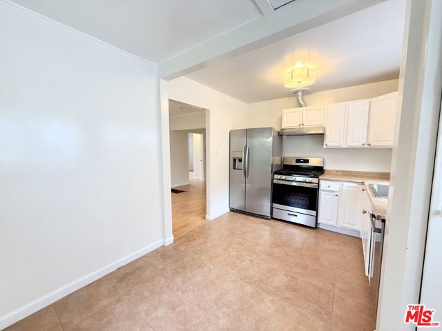 628 N Westbourne Drive, West Hollywood CA: https://media.crmls.org/mediaz/67d511c3-c23d-47e6-9842-e76bf77dda94.jpg