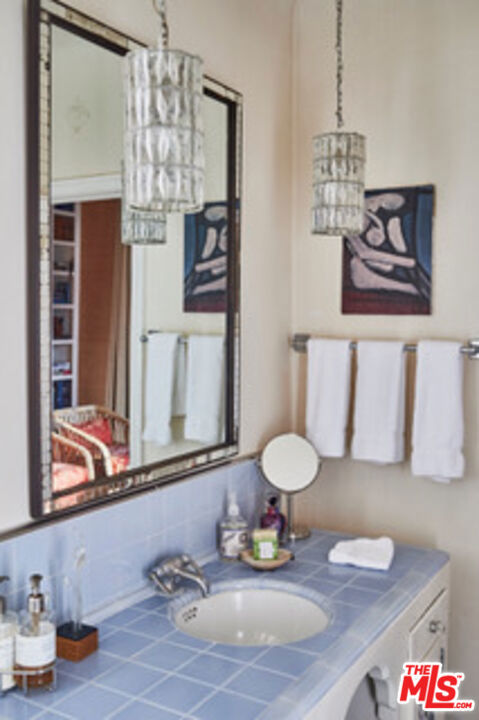 1416 Havenhurst Drive, West Hollywood CA: https://media.crmls.org/mediaz/67d56f2f-13f7-4190-b8b1-1850e4b7c99c.jpg