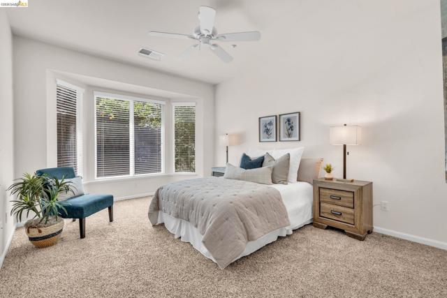 1124 Jonagold Way, Brentwood (CC) CA: https://media.crmls.org/mediaz/67d69773-7e0b-4cd4-b3f2-2e515fb6fd94.jpg