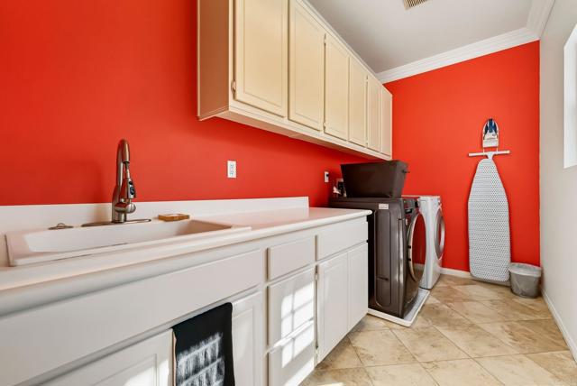 Detail Gallery Image 37 of 56 For 11313 Wild Meadow Pl, San Diego,  CA 92131 - 5 Beds | 4/1 Baths