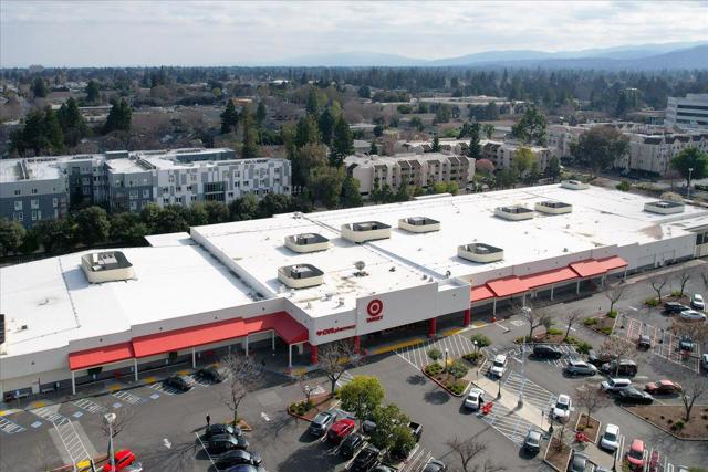 324 Cherokee Loop, Mountain View CA: https://media.crmls.org/mediaz/67d7a222-b882-4fd9-b076-cb8bef1d87a9.jpg