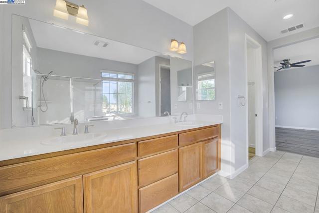 269 Alta St, Brentwood CA: https://media.crmls.org/mediaz/67d9655c-15ee-4fdd-9332-7dea14ff25ac.jpg