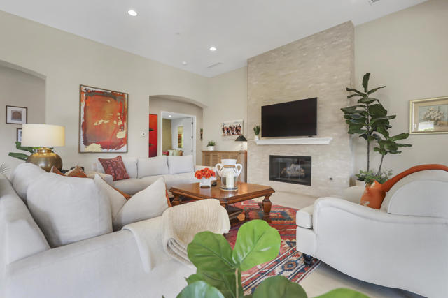 Image 14 of 50 For 55080 Autumn Valley Court