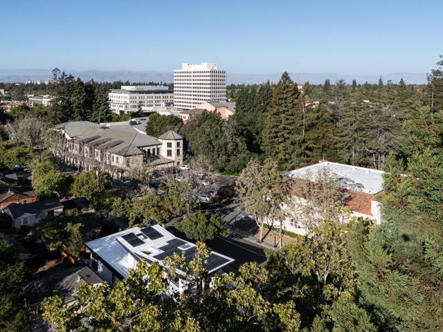 596 Franklin Street, Mountain View CA: https://media.crmls.org/mediaz/67daca5b-6f37-4716-917e-86da8cebc3a4.jpg