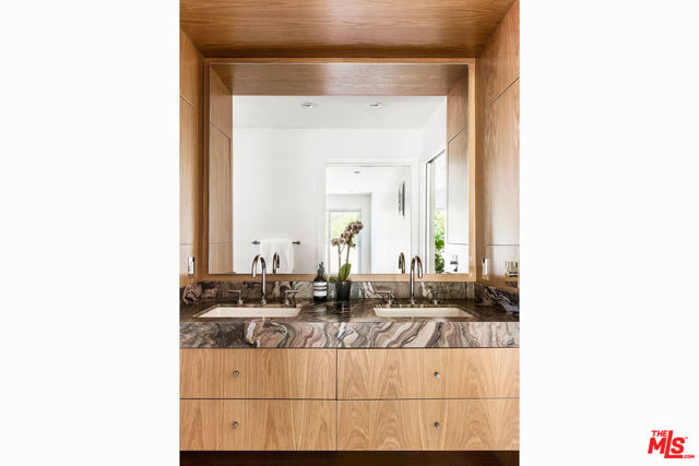 9061 Keith Avenue, West Hollywood CA: https://media.crmls.org/mediaz/67dba4d0-331d-462f-8a78-0ee1970b0b57.jpg