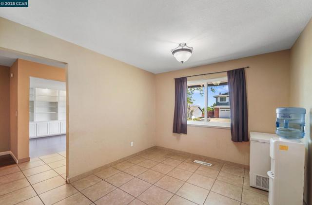 3804 Malibu, Pittsburg CA: https://media.crmls.org/mediaz/67dbfdce-5106-41a1-bb18-bfe7e6af9f2f.jpg