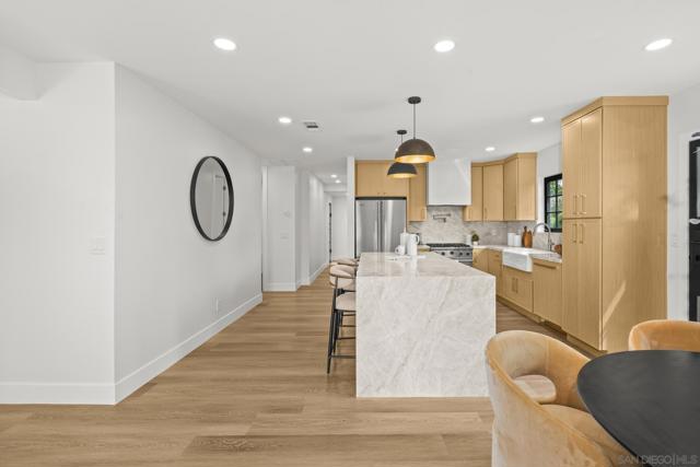 375 E Avenue, Coronado CA: https://media.crmls.org/mediaz/67dc6428-00b3-4ea9-9b40-67c909162c8b.jpg