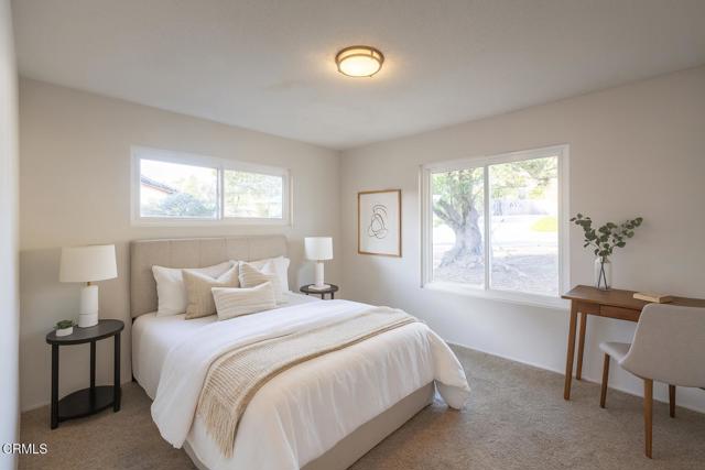 4901 Angeles Crest Circle, La Canada Flintridge CA: https://media.crmls.org/mediaz/67dd765f-b552-47e3-8a1e-2bcfc9069d5d.jpg