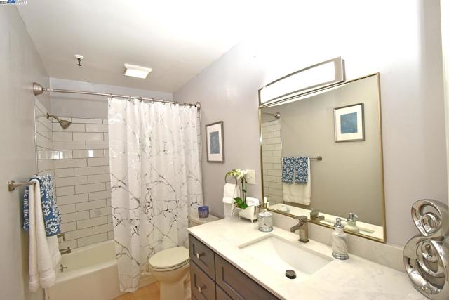 Image 30 of 38 For 303 Adams St  109