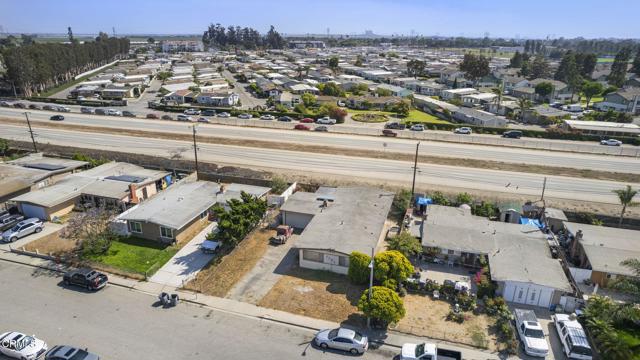 3545 Sutter Drive, Oxnard CA: https://media.crmls.org/mediaz/67de62fc-eee7-4271-81ba-c82c606c654c.jpg