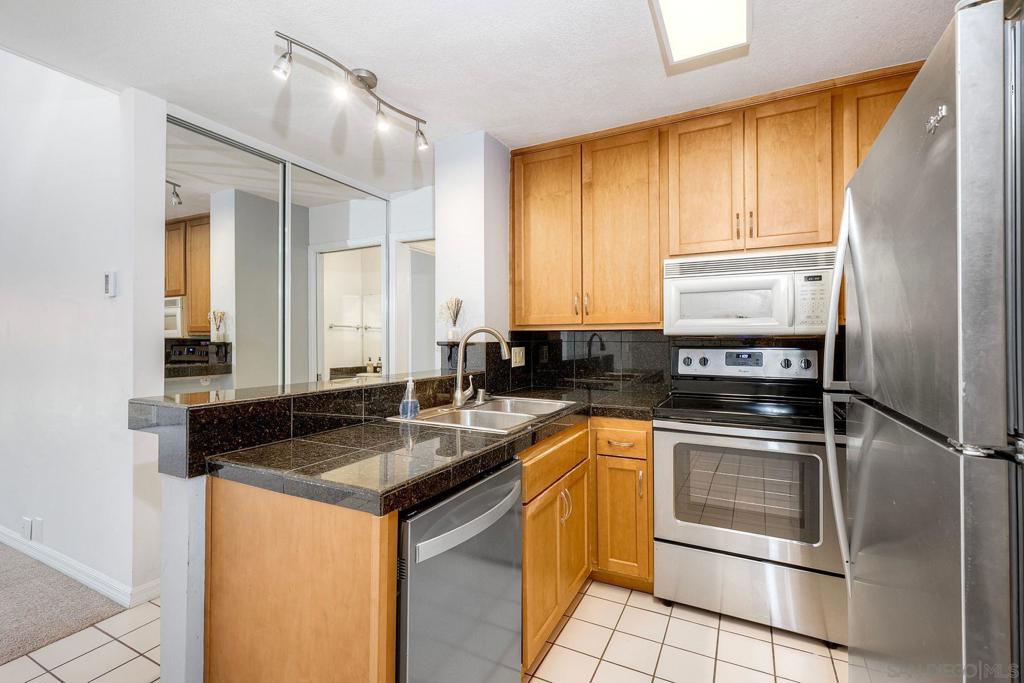 4600 Lamont - photo 10
