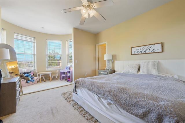 Detail Gallery Image 23 of 34 For 8368 Entreken Way, San Diego,  CA 92129 - 4 Beds | 4 Baths