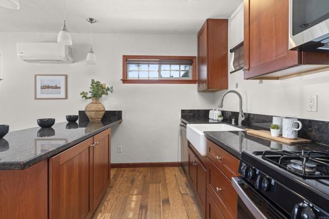 Detail Gallery Image 17 of 40 For 1212 2nd St, Coronado,  CA 92118 - 1 Beds | 1 Baths