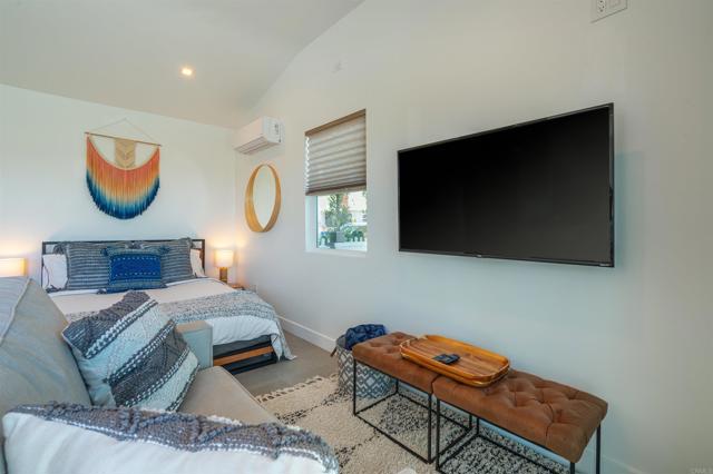 3554 56 Sydney Place, San Diego CA: https://media.crmls.org/mediaz/67e0d04c-df58-40a3-88e7-22899e02bfc8.jpg