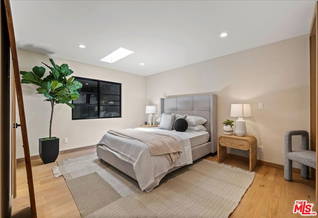 14537 Hesby StreetSherman Oaks img 13