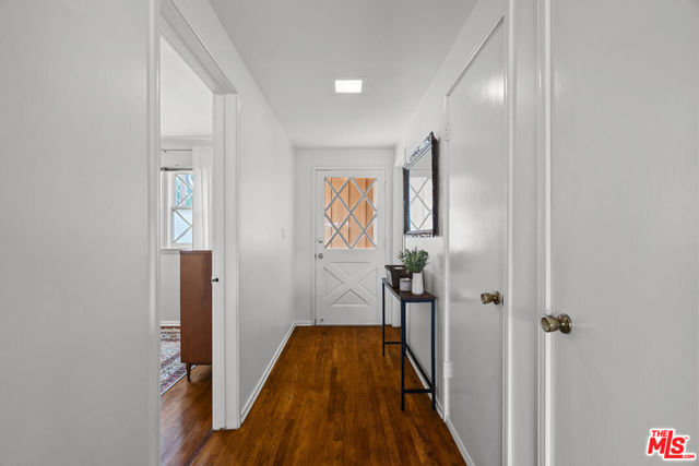 6859 Langdon Avenue photo 3
