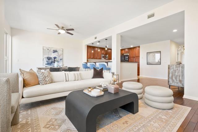 301 Mission Avenue, Oceanside CA: https://media.crmls.org/mediaz/67e1eaad-12ca-483a-8239-0b08ec70b5a6.jpg