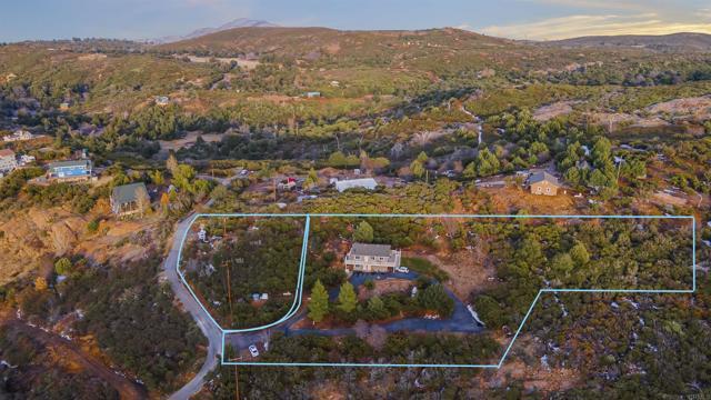 35465 Sunset Lane, Julian CA: https://media.crmls.org/mediaz/67e2416e-bafb-46ff-80dc-83f55d027f11.jpg