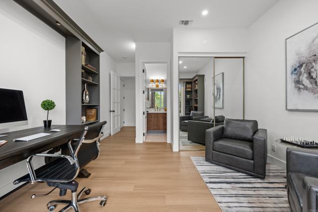 18150 Via Ascenso, Rancho Santa Fe CA: https://media.crmls.org/mediaz/67e2dee9-4acc-43a3-b01f-bfd2a261ec61.jpg