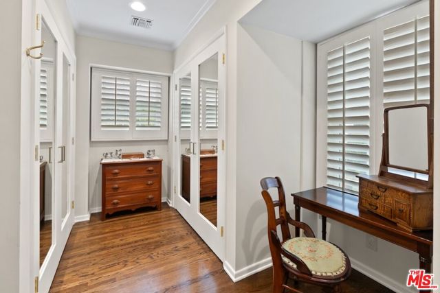 11051 Strathmore Drive, Los Angeles CA: https://media.crmls.org/mediaz/67e2f06e-62d1-44ac-a1ba-11dab30ff4f5.jpg