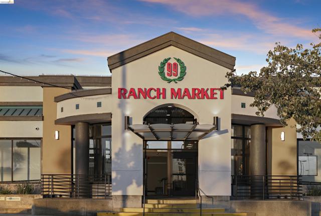 545 Pierce St, Albany CA: https://media.crmls.org/mediaz/67e3861a-3fec-4dfd-9f2d-6e3ee4373445.jpg