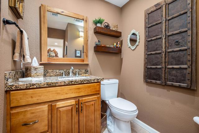 317 Forest Hills Drive, Rancho Mirage CA: https://media.crmls.org/mediaz/67e3d77e-646e-459e-b667-13da6af4c460.jpg