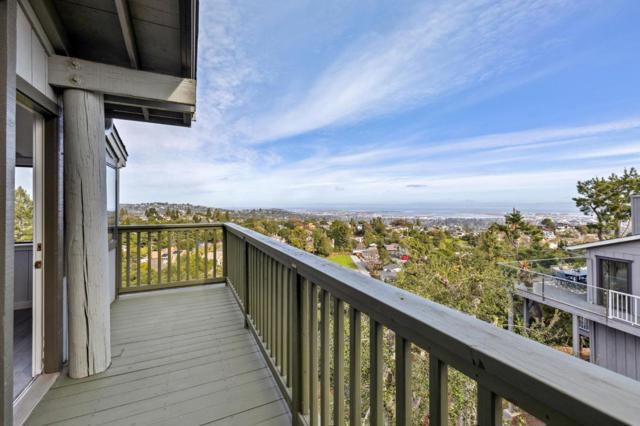 560 California Way, Woodside CA: https://media.crmls.org/mediaz/67e3f1de-7c16-4873-81fa-a2a991f791dc.jpg