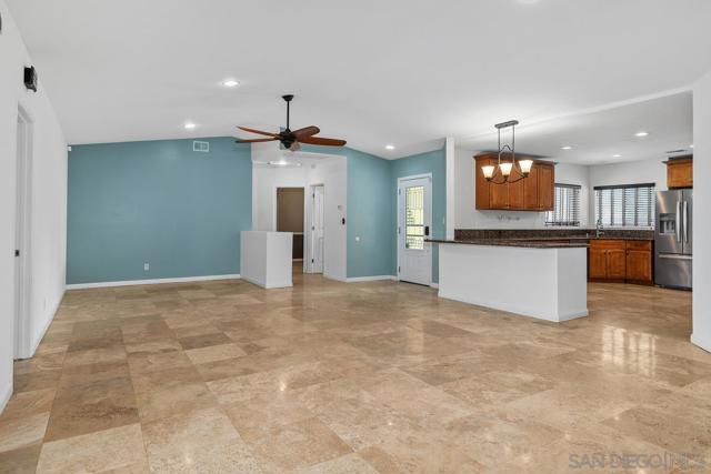 10620 Garden Way, Spring Valley CA: https://media.crmls.org/mediaz/67e3f600-27be-4187-8d2b-e0138442a66d.jpg