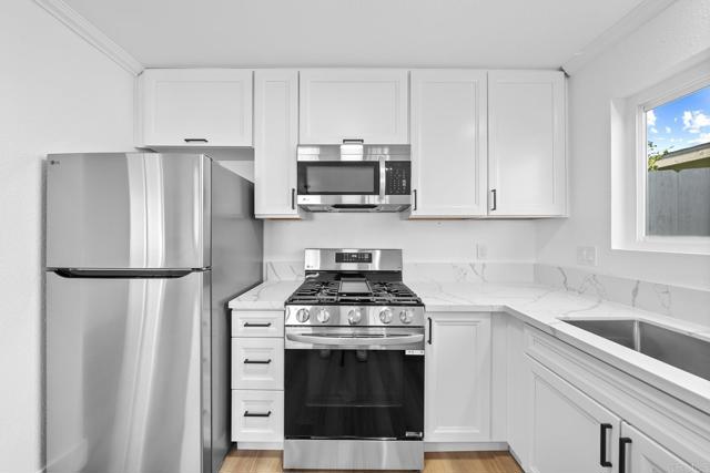 Image 10 of 66 For 378 7th Street