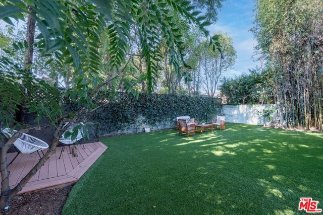 3917 Beethoven Street photo 15