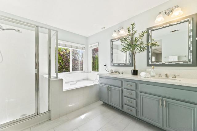 11225 Corte Isabelino, San Diego CA: https://media.crmls.org/mediaz/67e5dba5-cb2f-4c27-83ac-e2cdacabfa40.jpg
