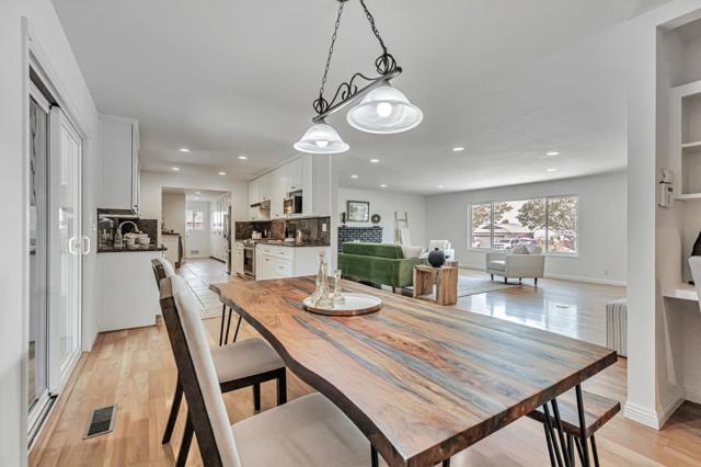 1081 Oak Street, Hollister CA: https://media.crmls.org/mediaz/67e63c5f-4113-47e8-999a-6986ea2ba58d.jpg