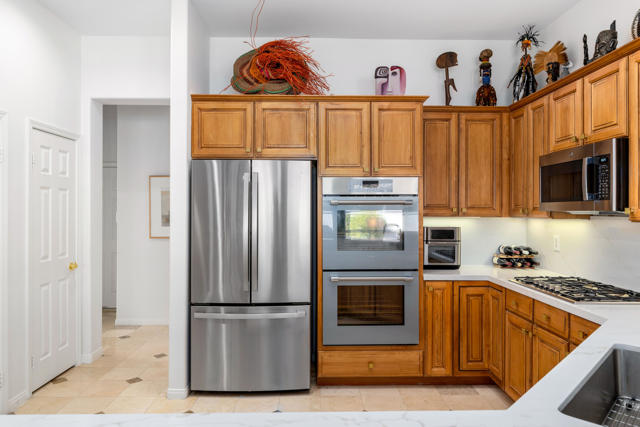 78210 Gray Hawk Drive, Palm Desert CA: https://media.crmls.org/mediaz/67e64633-5aa9-4007-8875-25263f0fccc2.jpg
