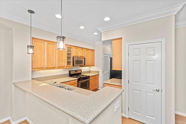 1342 Sky Ridge Court, San Marcos CA: https://media.crmls.org/mediaz/67e6a145-d0fd-4db3-ad07-95679ef6f13b.jpg