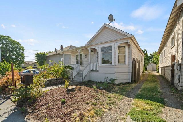 488 E Saint John, San Jose CA: https://media.crmls.org/mediaz/67e6f009-02ad-4083-a222-17a54fd9b547.jpg