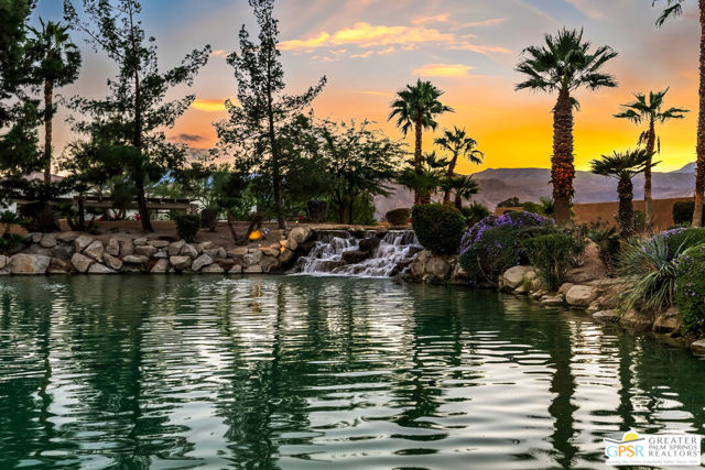 1 Saint Petersburg Court, Rancho Mirage CA: https://media.crmls.org/mediaz/67e955ec-6a74-4616-8384-445077202d22.jpg