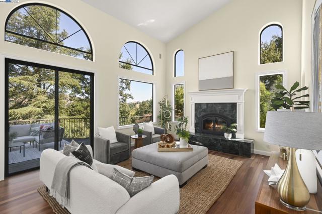 Image 11 of 52 For 783 Solana Dr