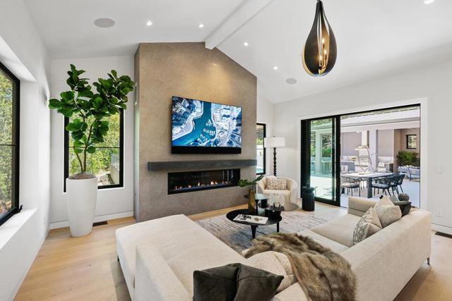 89 Tallwood Court, Atherton CA: https://media.crmls.org/mediaz/67e9dd58-2d8c-46b7-8e1c-22b084907d0e.jpg