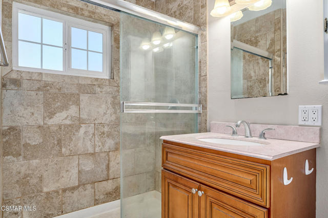 560 Randy Drive, Newbury Park CA: https://media.crmls.org/mediaz/67ea1b0b-2c73-4257-9976-63a36499d04d.jpg